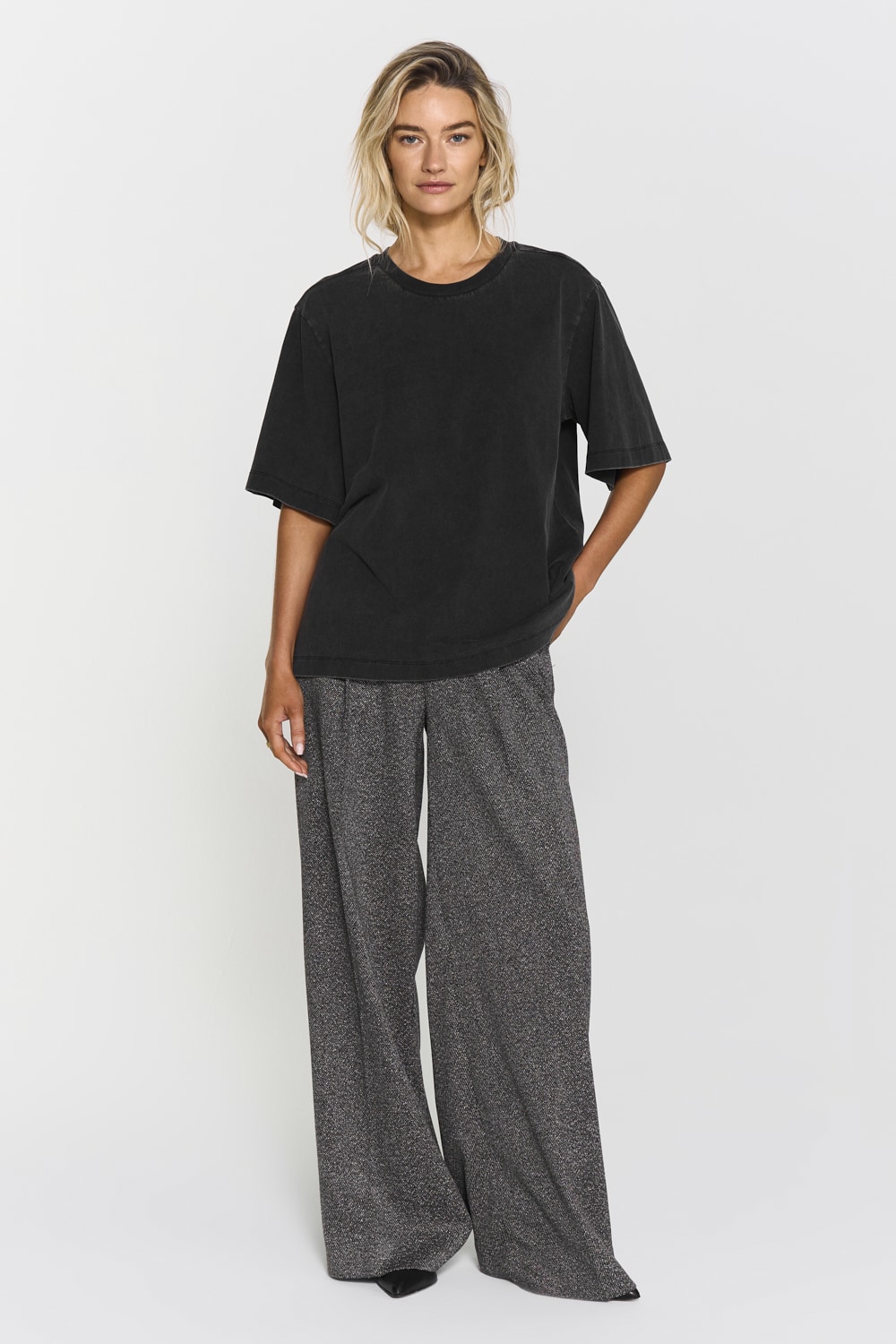 Nellie Tee