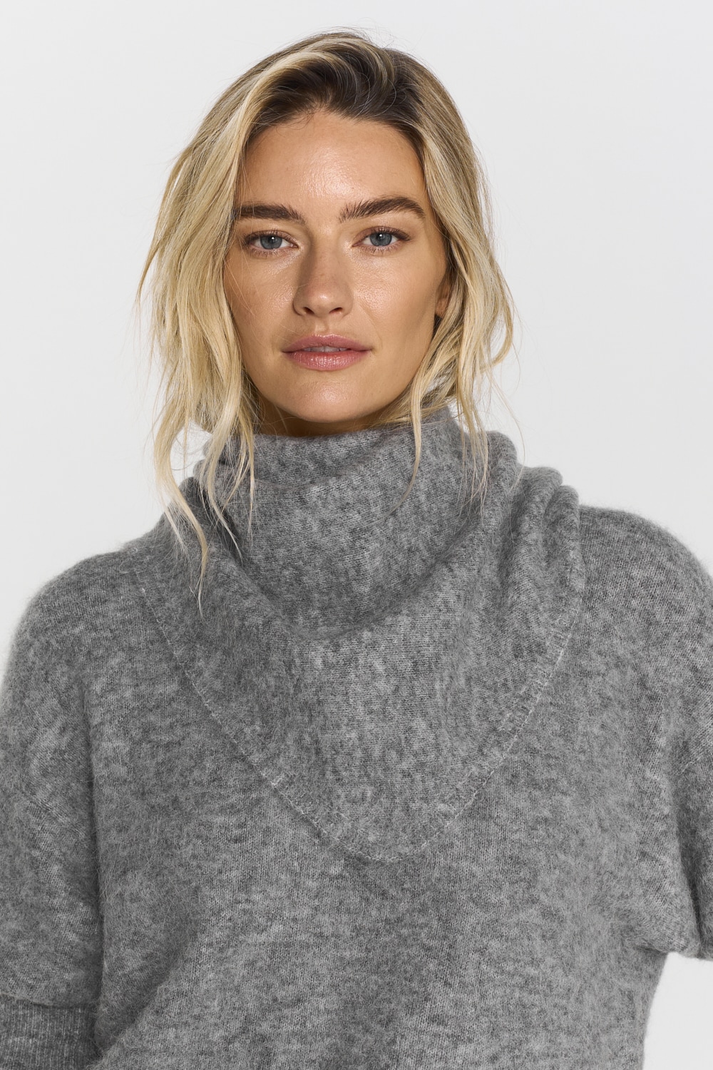 Maggy Knitted Scarf