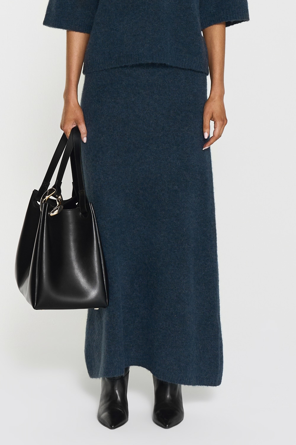 Israa Knitted Skirt