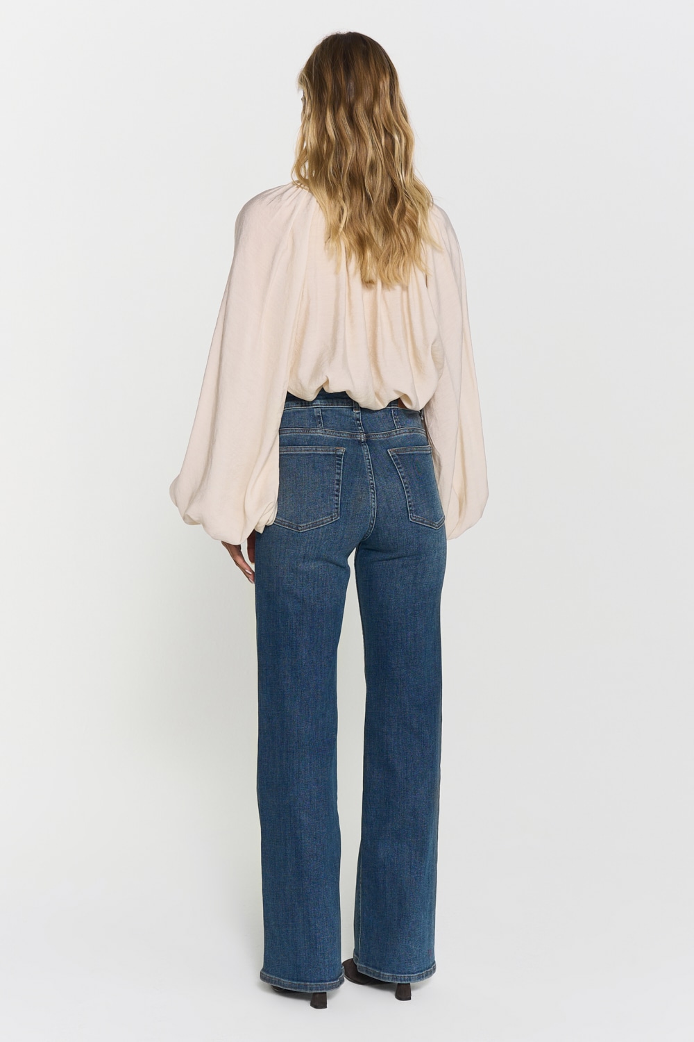 Nora Jeans