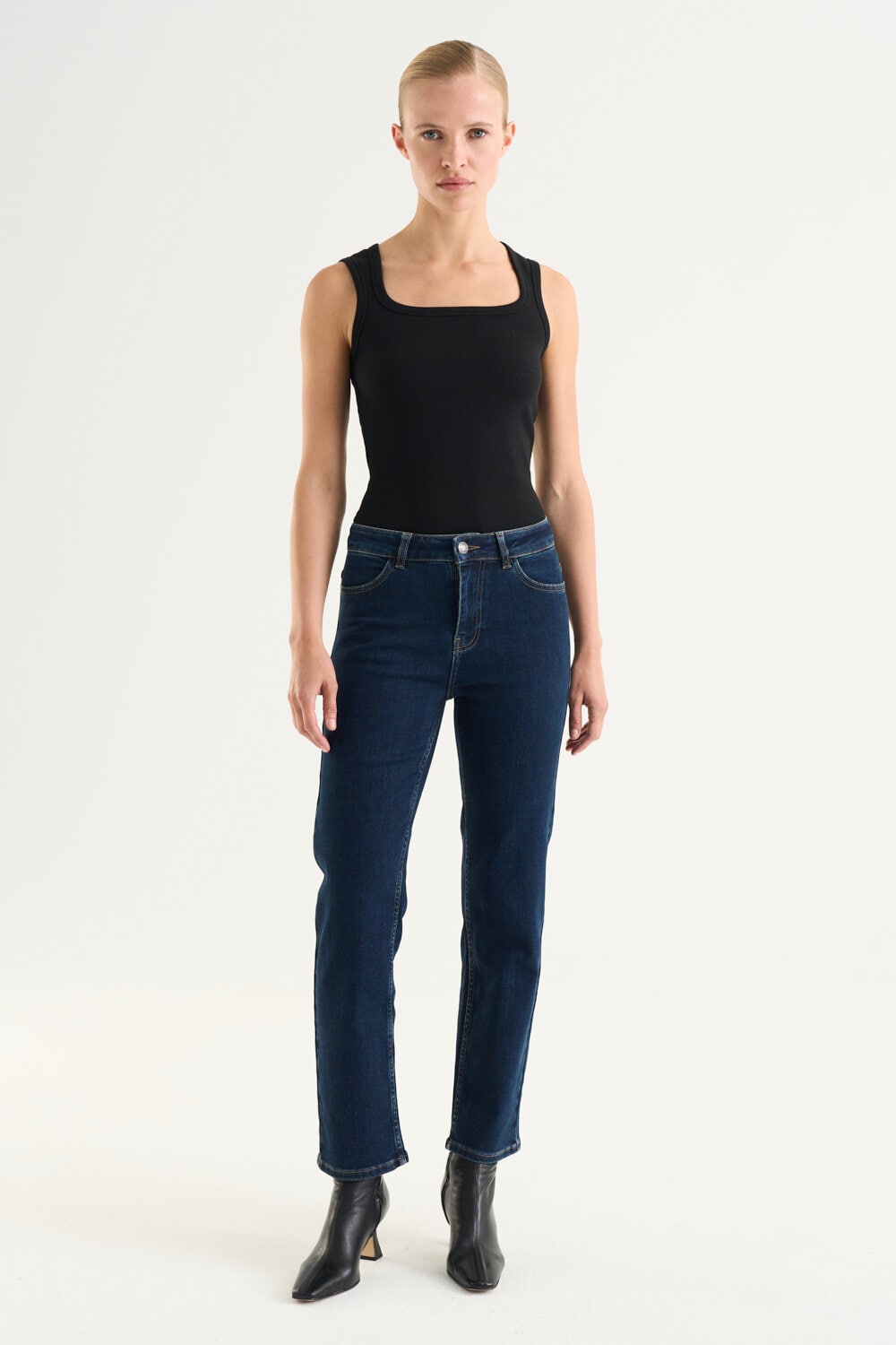 Nelly Jeans