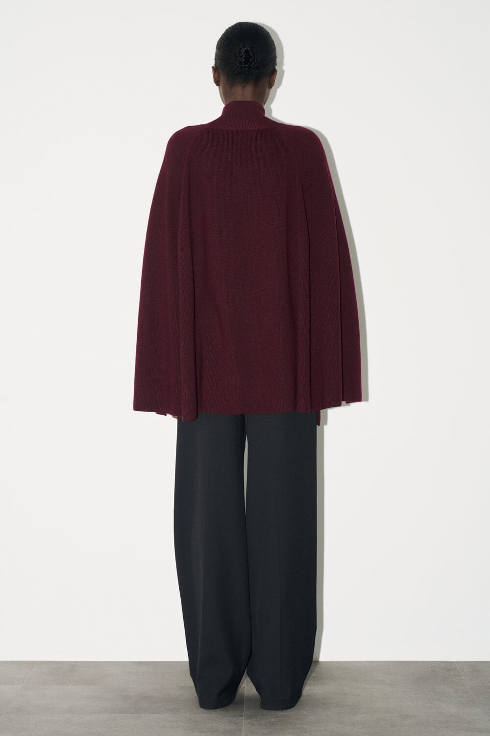 Unia Knitted Cape