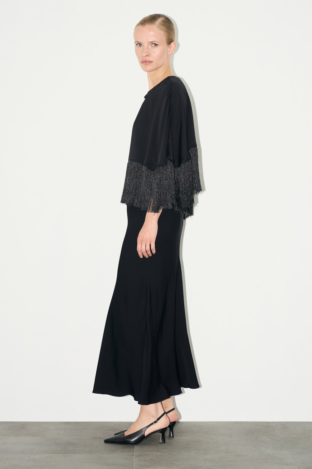 Dania Fringe Cape