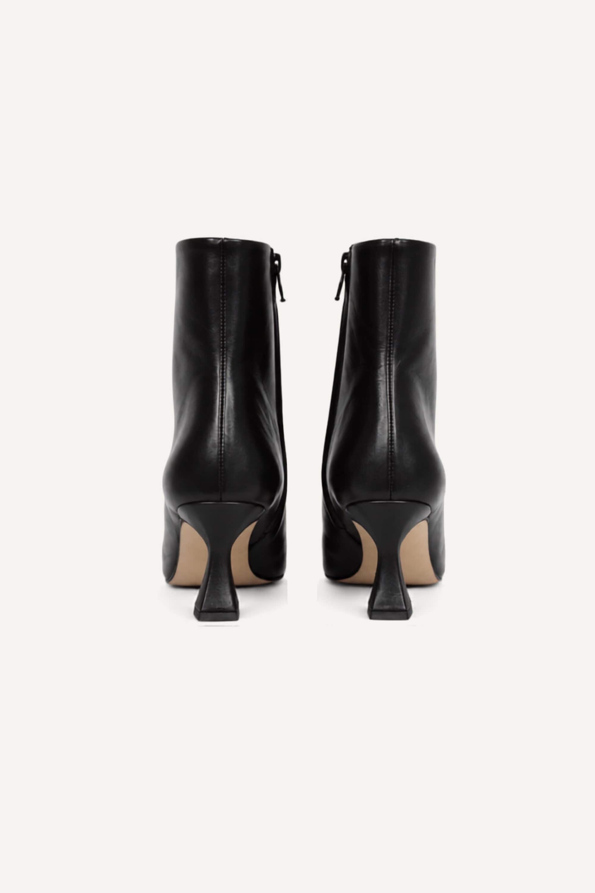 Celle Boots