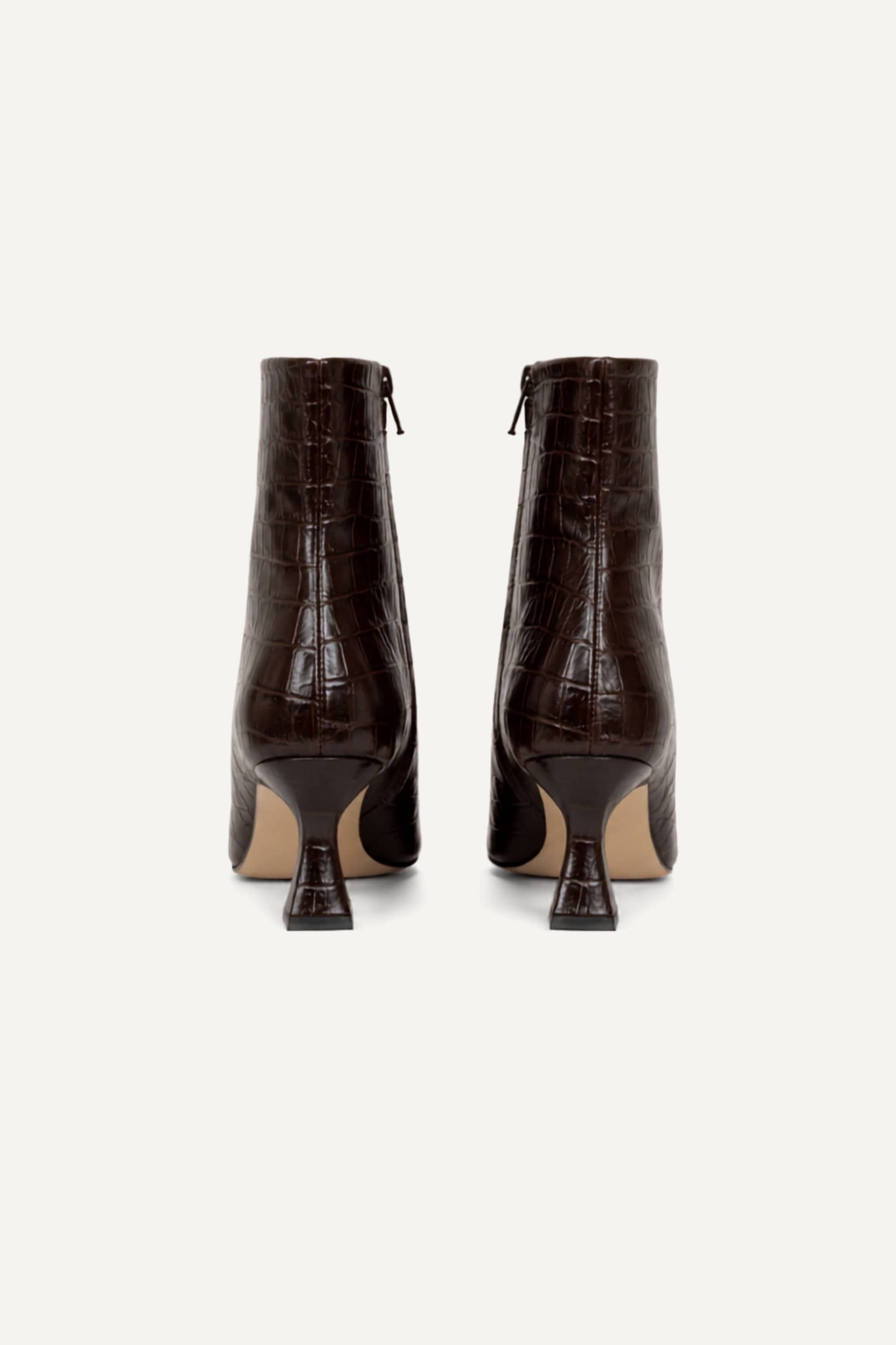 Celle Boots